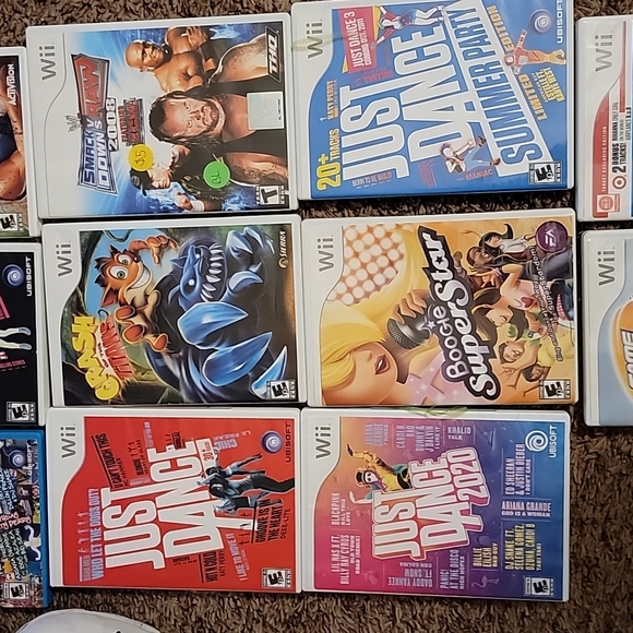 Wii console and games - Picture 6 of 8